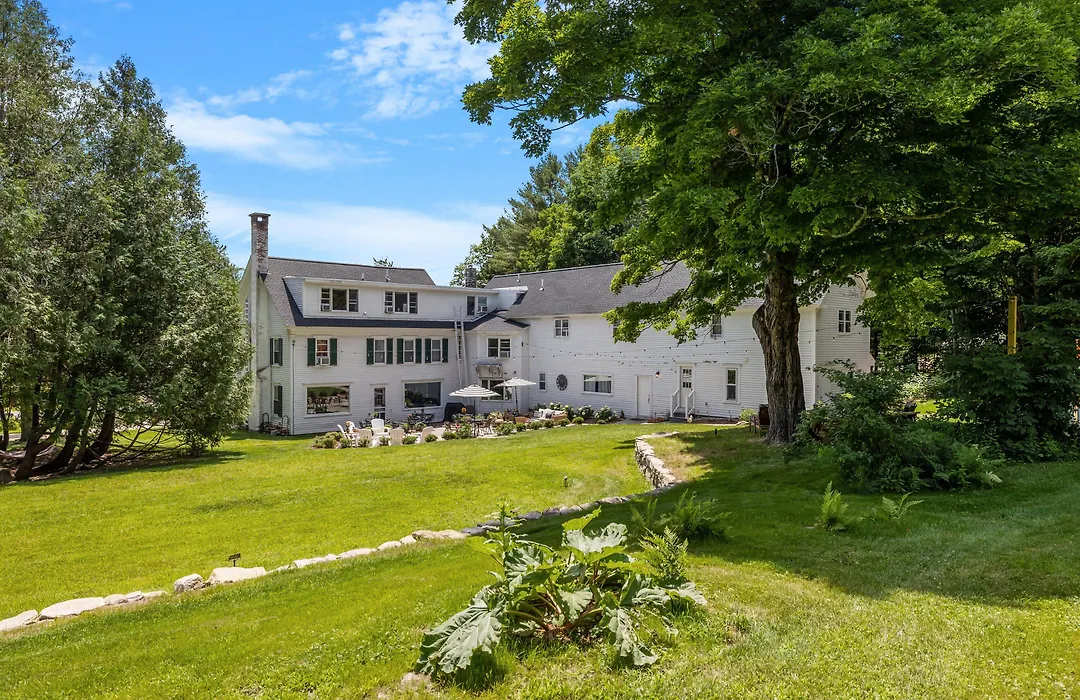 Inn On Golden Pond-1